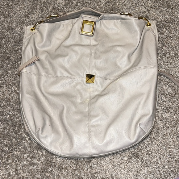 Vintage Mark. Avon Expandable Faux Leather Shoulder Bag - Picture 4 of 10